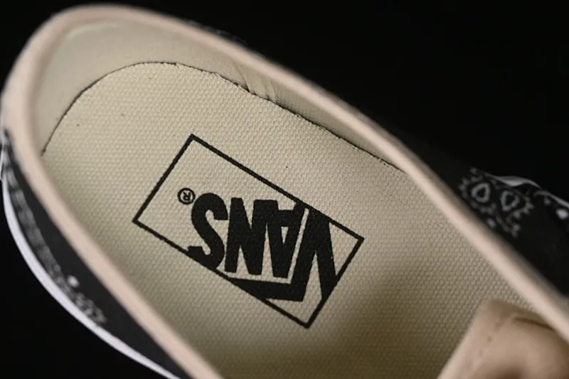 All categories Vans Vans series Vans Low Vans low top Vans Authentic 44 Vans slip-on slip-on skate shoes VN000D5KESB
